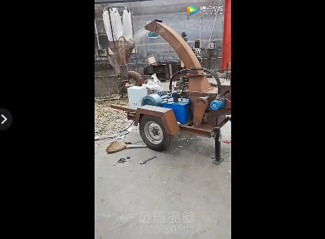 小型可移动式柴油机树枝粉碎机试机视频
