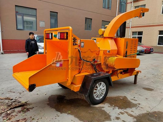 新的园林处理方树枝粉碎机厂家式就是树枝粉碎机